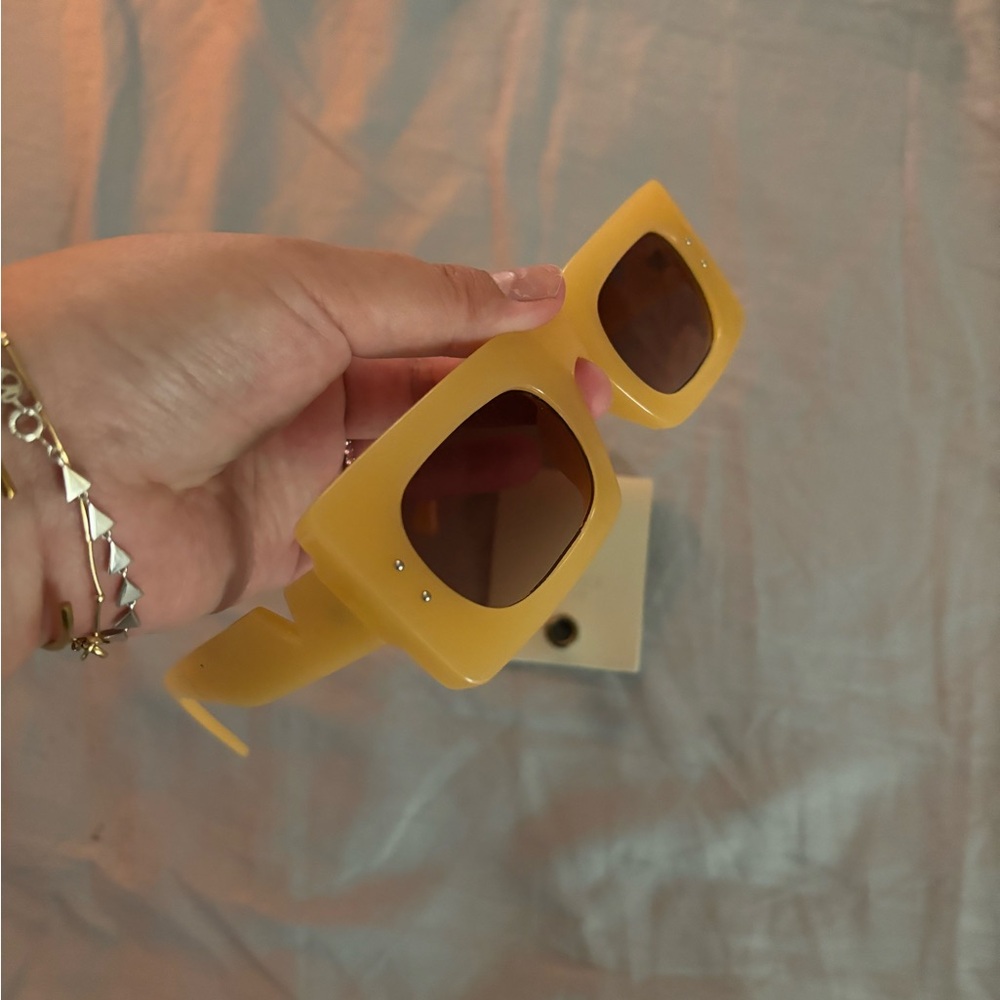 UO rectangular frames - Picture 2 of 4